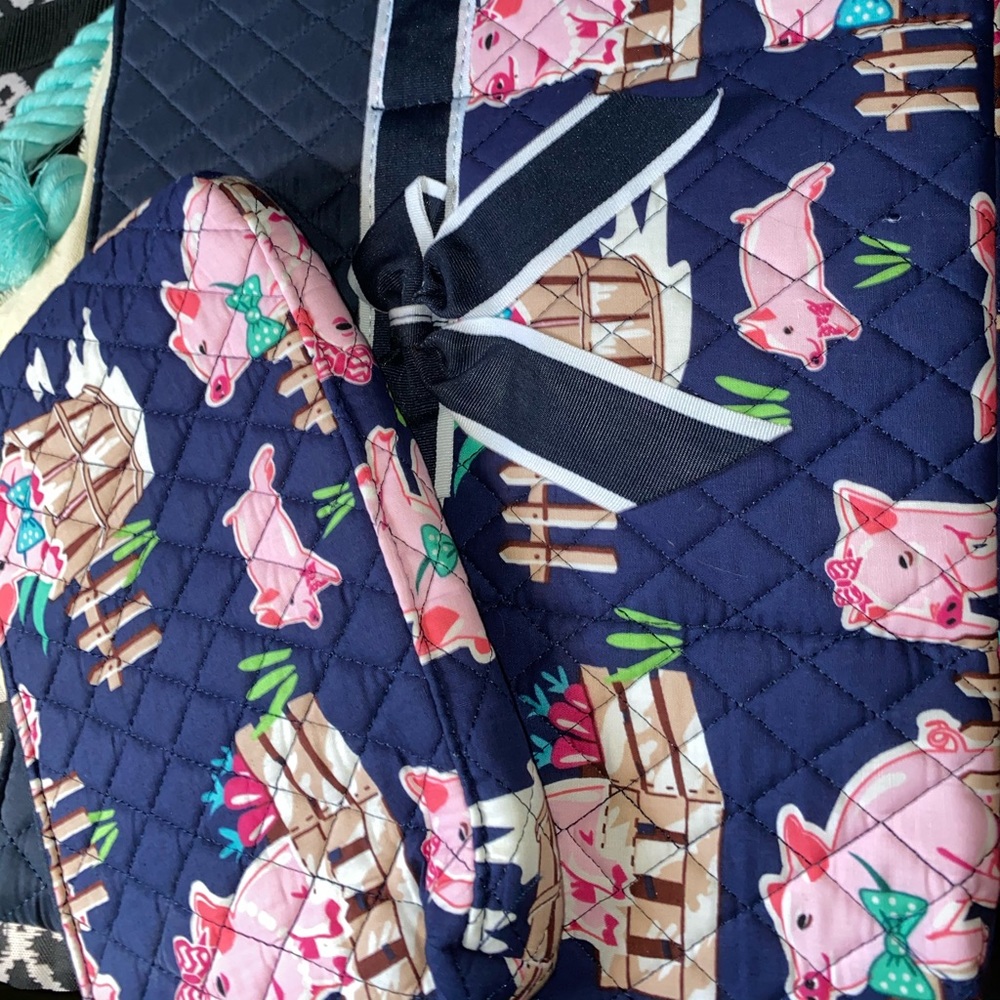 Ngil happy pig print diaper bag